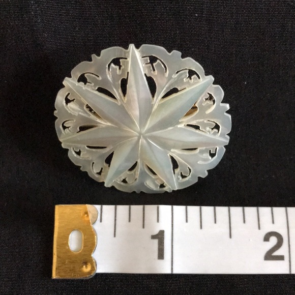 Intricate Bethlehem Carved Mother Of Pearl Pin / Brooch; Stamped; Star; Doves - Picture 9 of 9